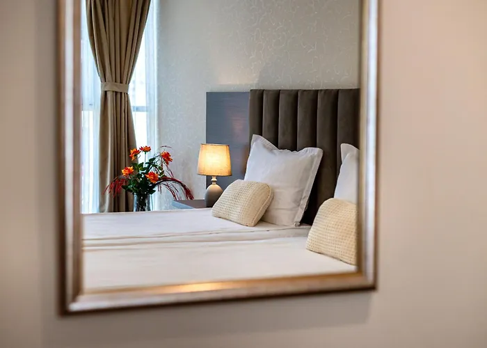 Cityscape Luxury Apartment