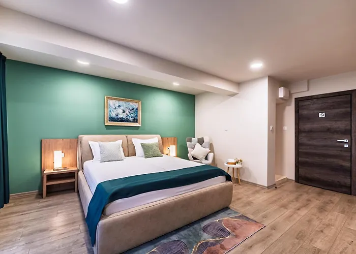 Cityscape Luxury Apartment *